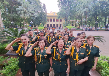 CÂU LẠC BỘ VH-NT TS HÀ NỘI KỈ NIỆM 79 NĂM NGÀY TBLS GIAO LƯU VN VỚICCB